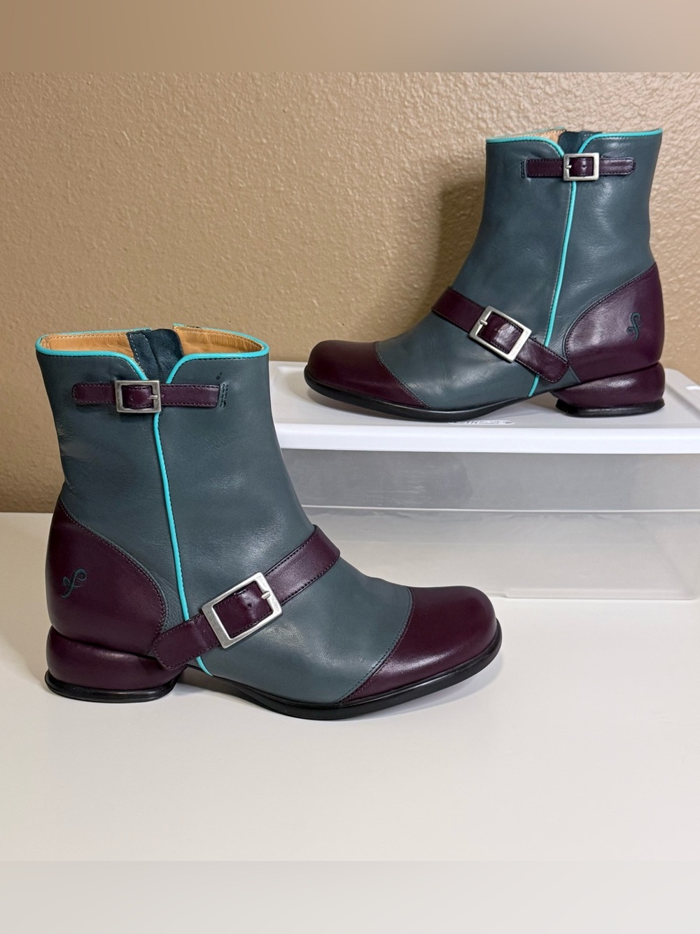 ✨ Fluevog | Fellowship Purple & Teal Emma Leather Gum Boot | Discontinued EUC 7